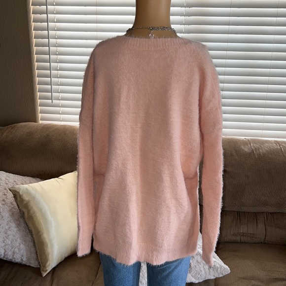 NWT Debut V-Neck Pullover - Picture 3 of 6